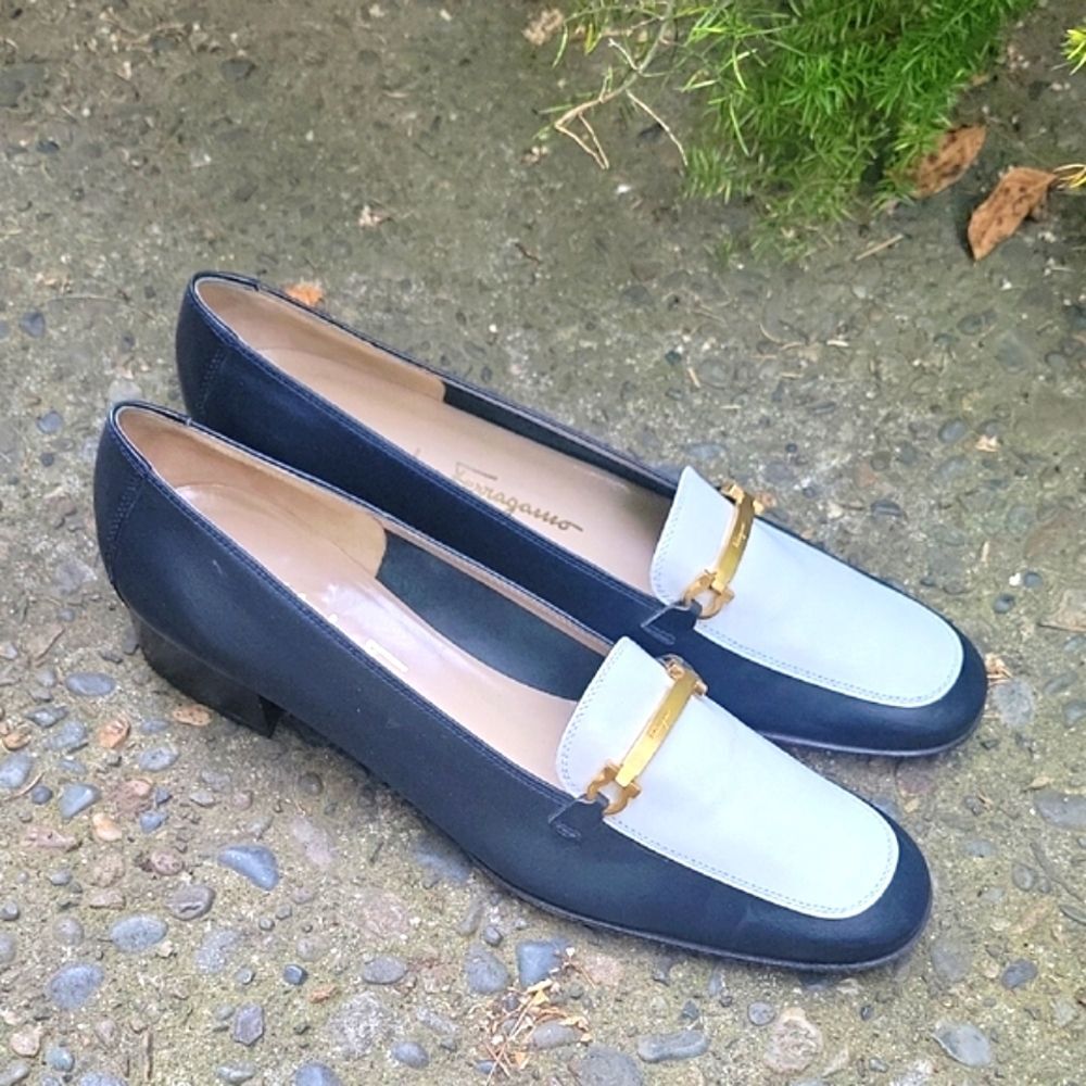 Salvatore Ferragamo Women's Blue and White Flats with Classic Design Size 9 AA
